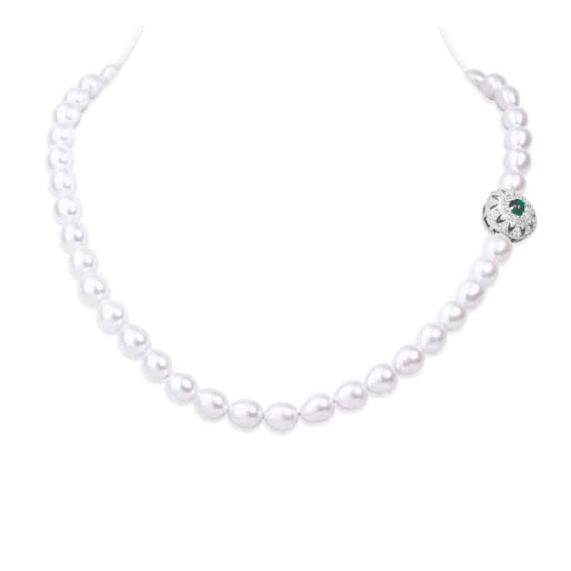 Bella White Oval Pearl Necklace /Emerald Clasp