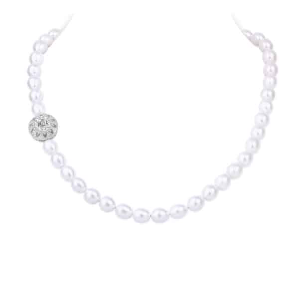 Bella White Oval Pearl Necklace /Moonstone Clasp