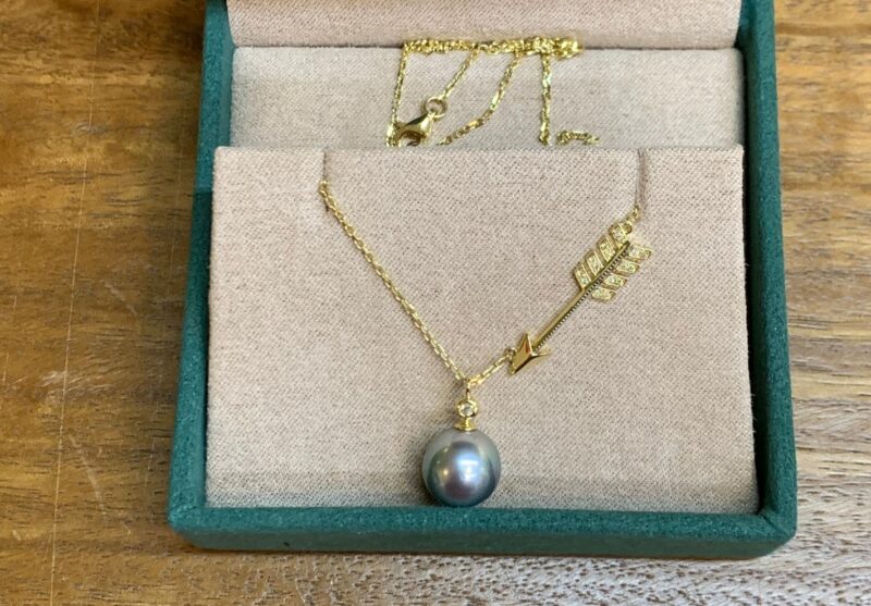 Arrow Necklace with Pearl