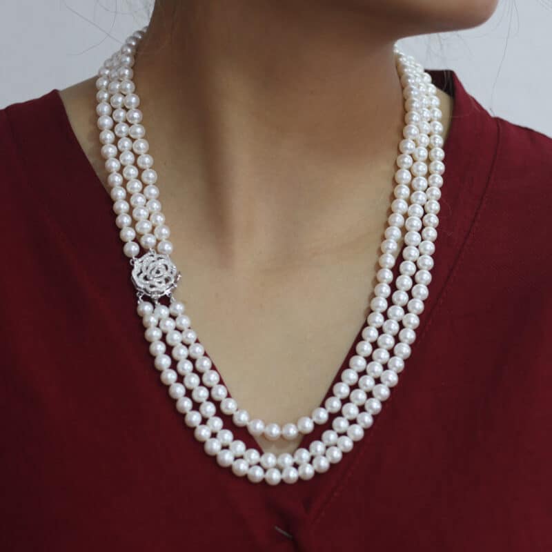 Cher 3 Strands Pearl Necklace/ Round white