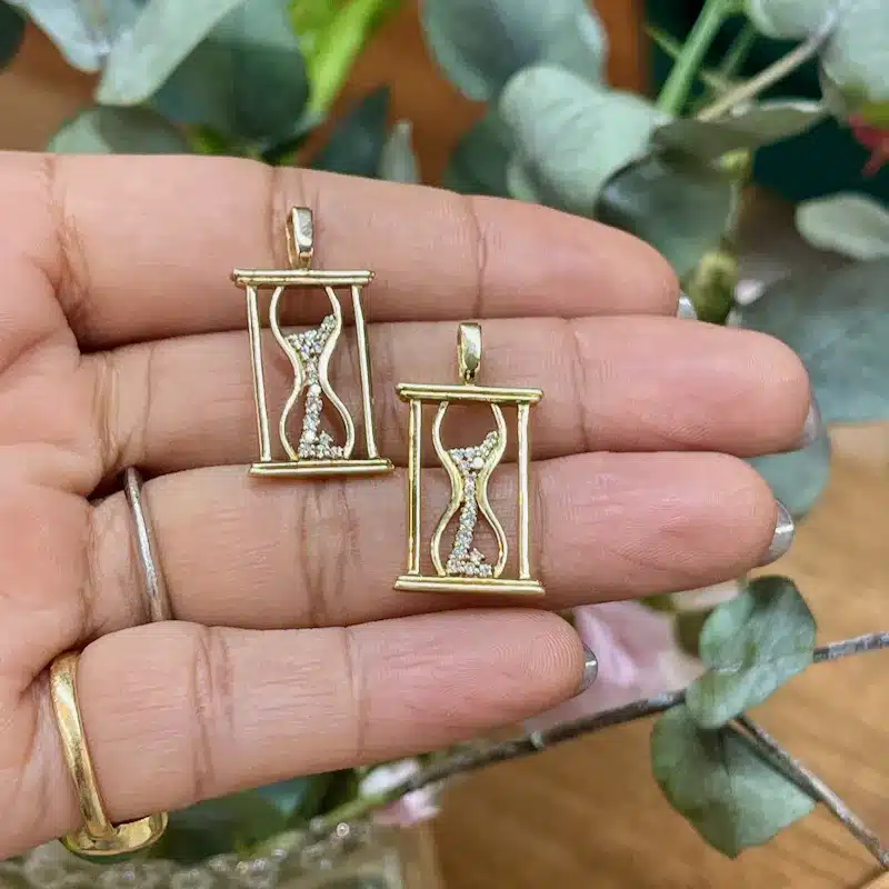 Forevermore Right time Pendant
