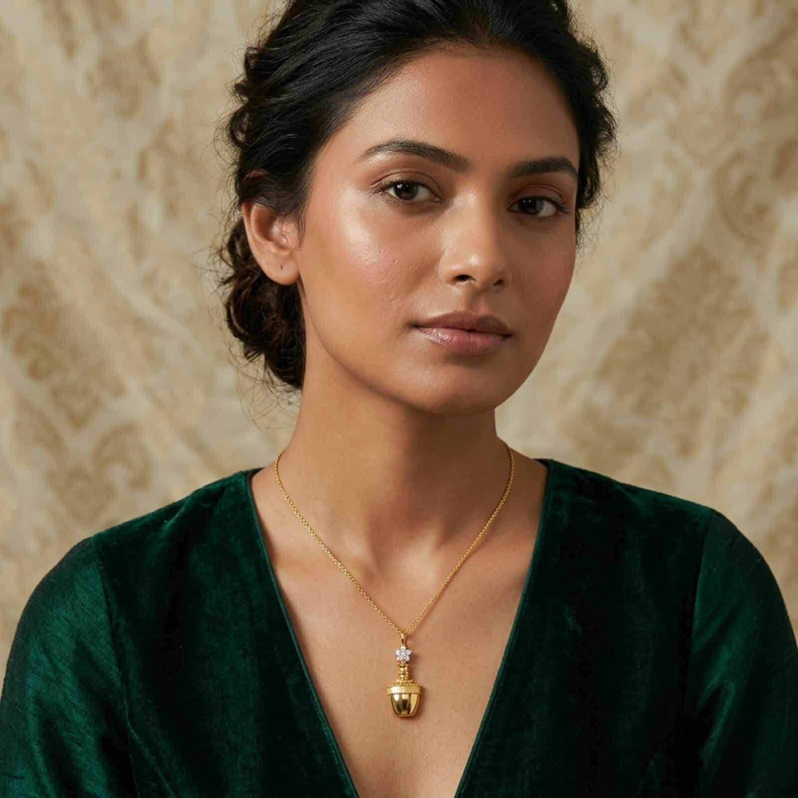 Shubha Kalash with Diamond Flower Pendant