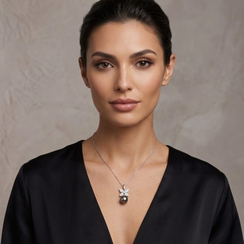 Kate Diamond and Pearl Pendant/ Tahitian WG